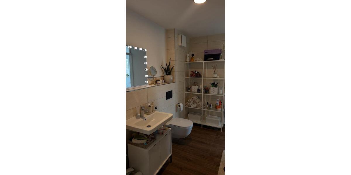 Etagenwohnung Rösrath - 3 Zimmer, 79 m&sup2;, 1.465&euro; | Angebot:24690370