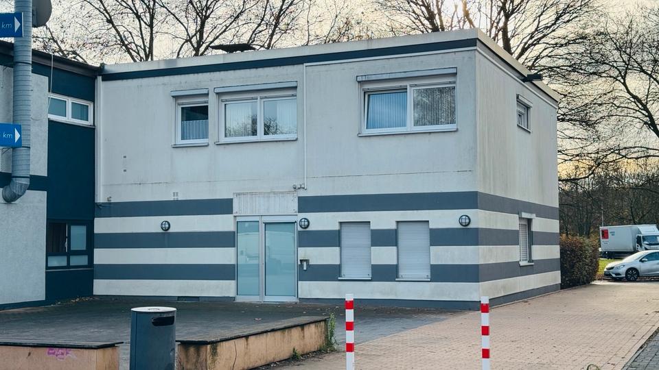 Ladenlokal + Tresorraum – ideal für Gold- & Edelmetallhandel zimmer