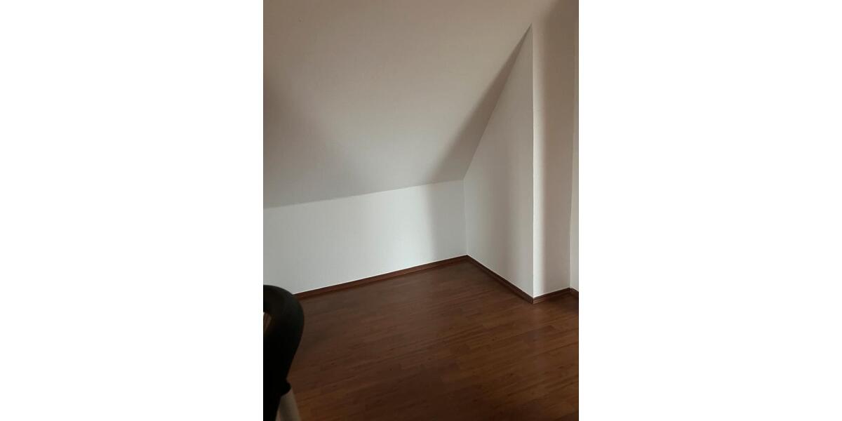 Dachgeschoßwohnung Hövelhof - 3 Zimmer, 100 m&sup2;, 800&euro; | Angebot:25838656