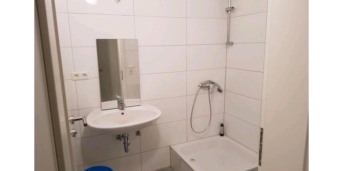 Erdgeschoßwohnung Sindelfingen Eichholz - 3 Zimmer, 77 m&sup2;, 1.100&euro; | Angebot:26535950