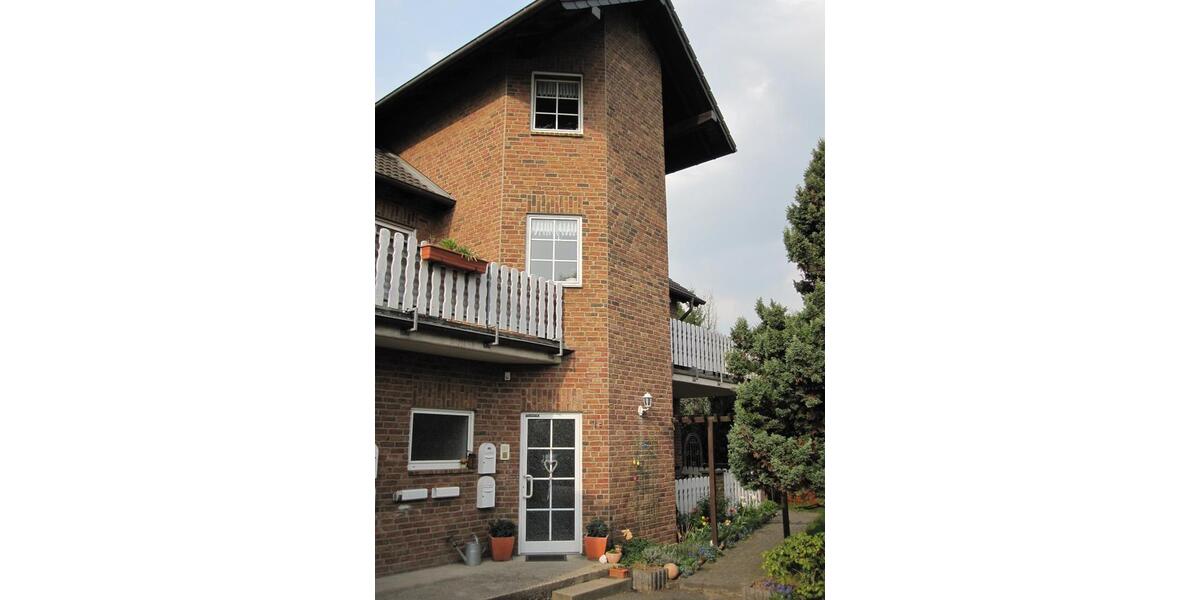 Dachgeschoßwohnung Troisdorf Altenrath - 2.5 Zimmer, 93 m&sup2;, 880&euro; | Angebot:25962569