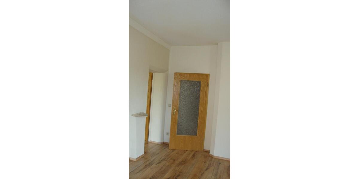 Erdgeschoßwohnung Löbau - 2 Zimmer, 65 m&sup2;, 380&euro; | Angebot:25053104