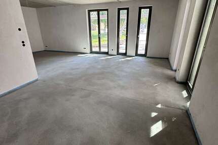 Wohnung zum Mieten in Rostock 1.989 € 117 m²