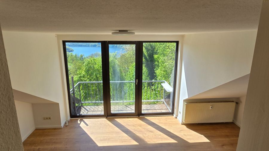 Wunderschöne 2 Zimmer Dachgeschosswohnung - Dachgeschoßwohnung Waldeck Hess | Angebot:26153370