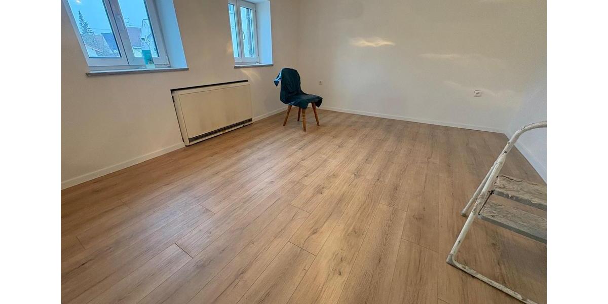 Etagenwohnung Gersthofen - 1 Zimmer, 85 m&sup2;, 650&euro; | Angebot:24847311