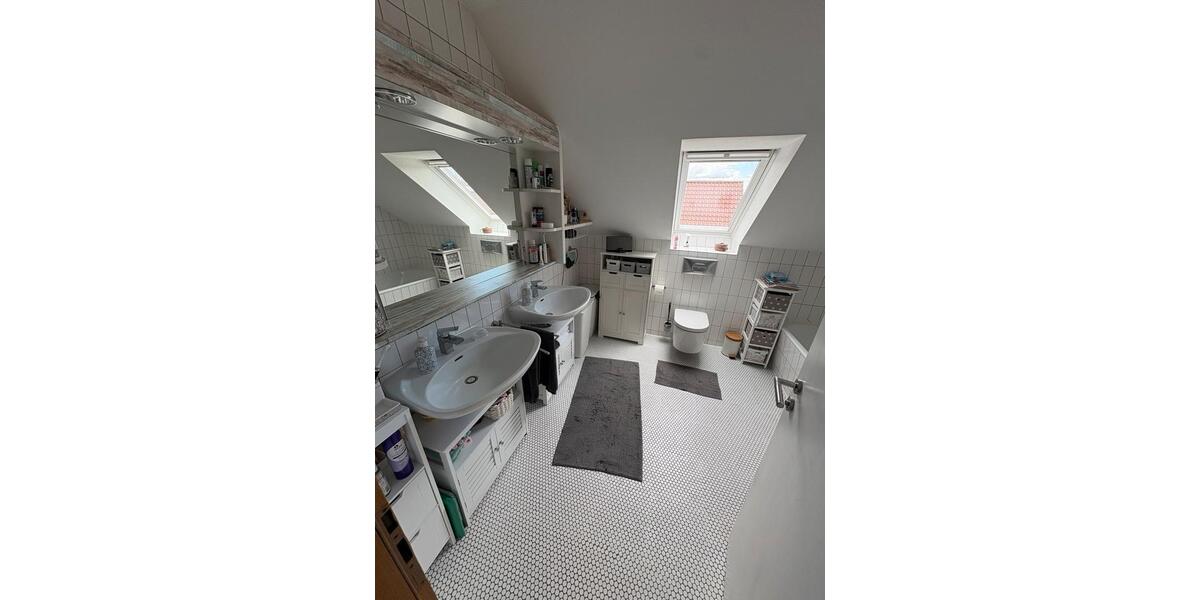 Etagenwohnung Weißenhorn - 5.5 Zimmer, 145 m&sup2;, 1.800&euro; | Angebot:26022285