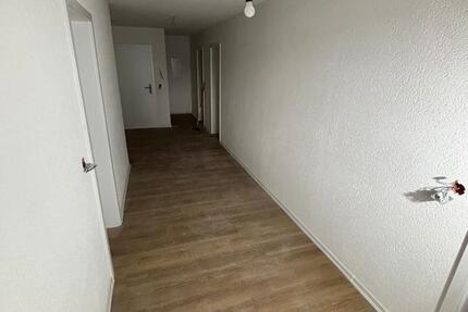 Wohnung Vöhl - 3 Zimmer, 94 m&sup2;, 700&euro; | Angebot:25797016