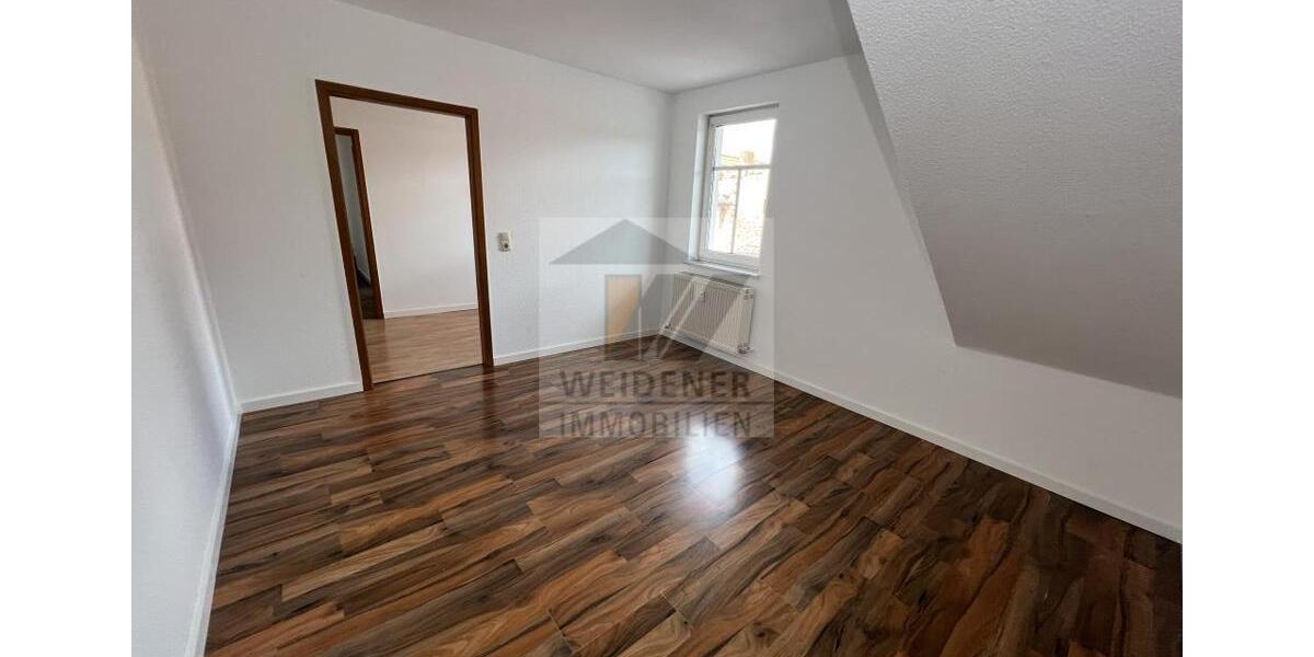 Dachgeschoßwohnung Weida - 4.5 Zimmer, 99 m&sup2;, 495&euro; | Angebot:22310211