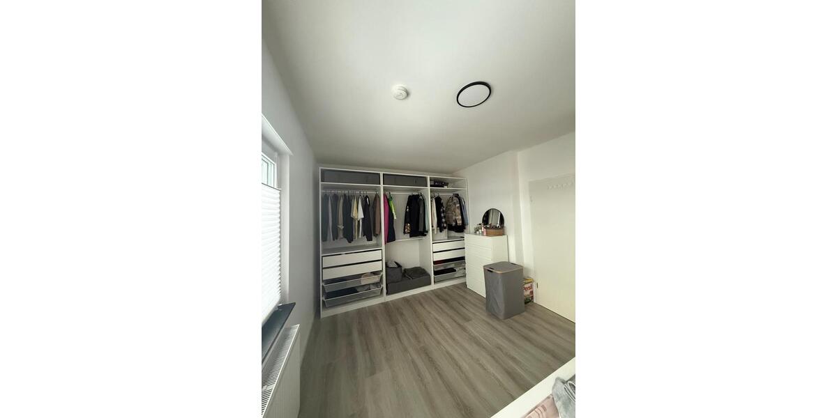 Etagenwohnung Osnabrück Hellern - 4 Zimmer, 105 m&sup2;, 1.250&euro; | Angebot:25590456