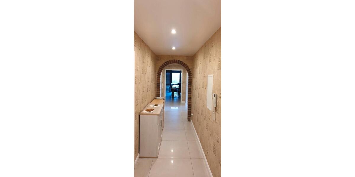 Etagenwohnung Sarstedt - 4 Zimmer, 124 m&sup2;, 1.550&euro; | Angebot:25515104