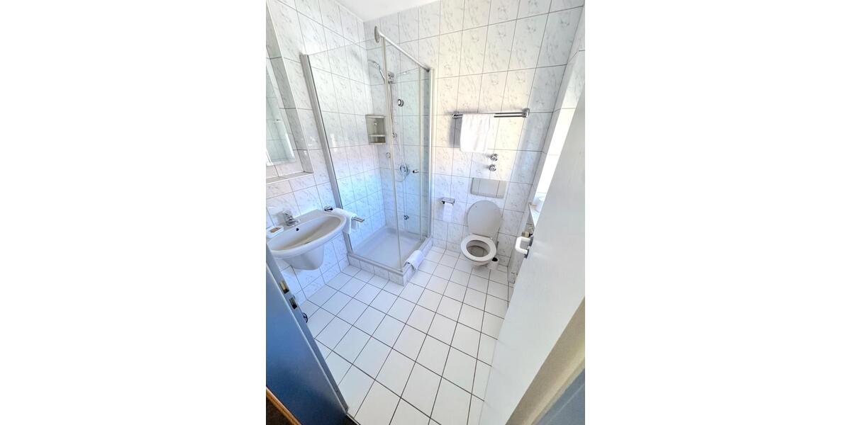 Etagenwohnung Landau an der Isar - 4 Zimmer, 35 m&sup2;, 380&euro; | Angebot:26058104