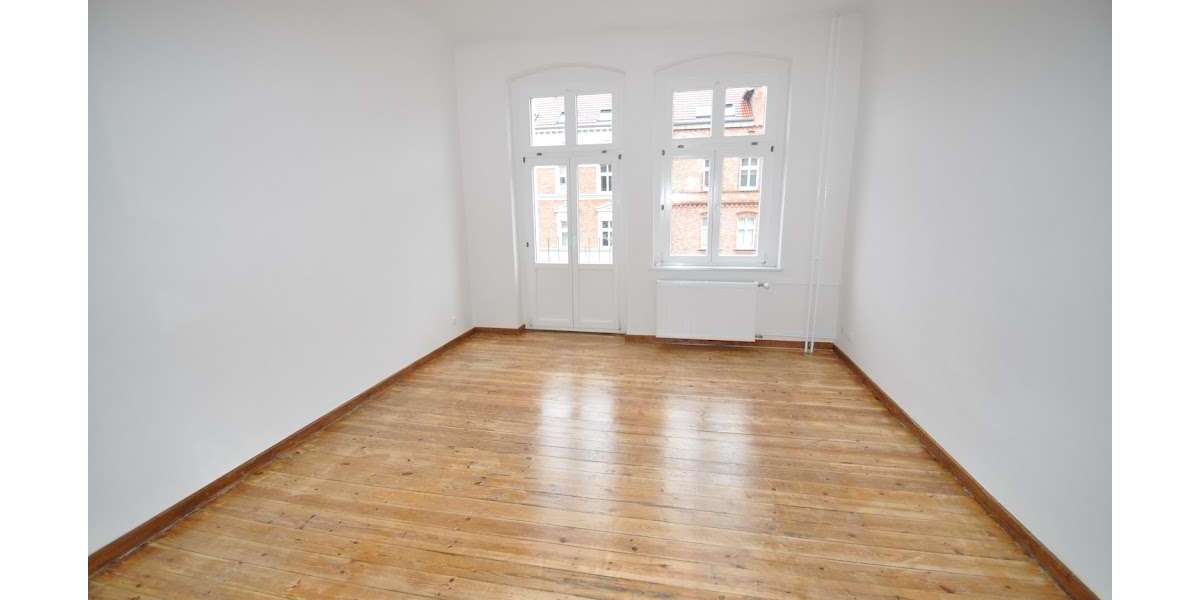 Etagenwohnung Prenzlau - 4 Zimmer, 111 m&sup2;, 1.000&euro; | Angebot:25510960