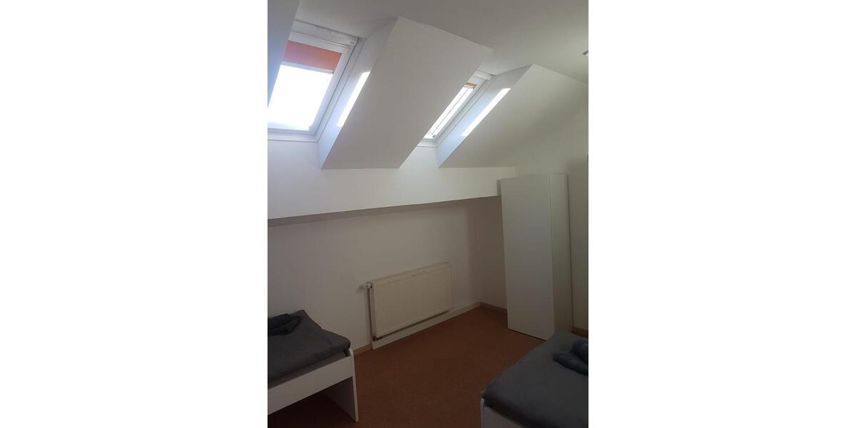 Wohnen auf Zeit Enger - 8 Zimmer, 240 m&sup2;, 20&euro; | Angebot:21097777