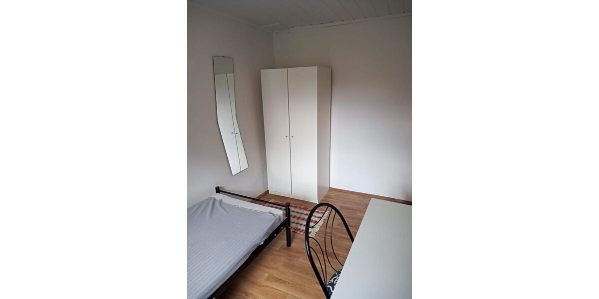 Wohnen auf Zeit Jülich - 7 Zimmer, 9 m&sup2;, 370&euro; | Angebot:25982262