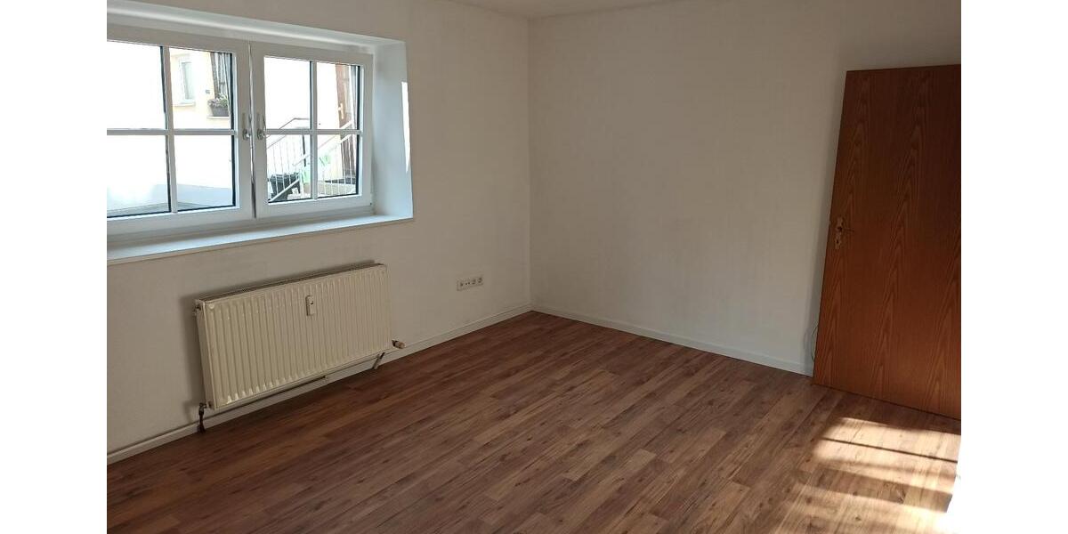 Erdgeschoßwohnung Reichenbach - 2 Zimmer, 60 m&sup2;, 480&euro; | Angebot:26021032