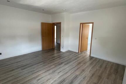 Wohnung mit 3 Zimmern - 90 m° Wohnfläche + 20 mª Terras plz 90552 zimmer