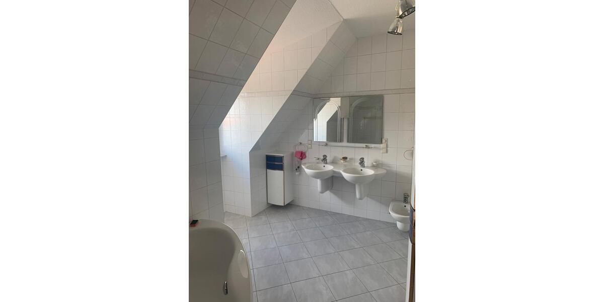 Maisonettenwohnung Frankfurt (Oder) - 4 Zimmer, 124 m&sup2;, 868&euro; | Angebot:26652443