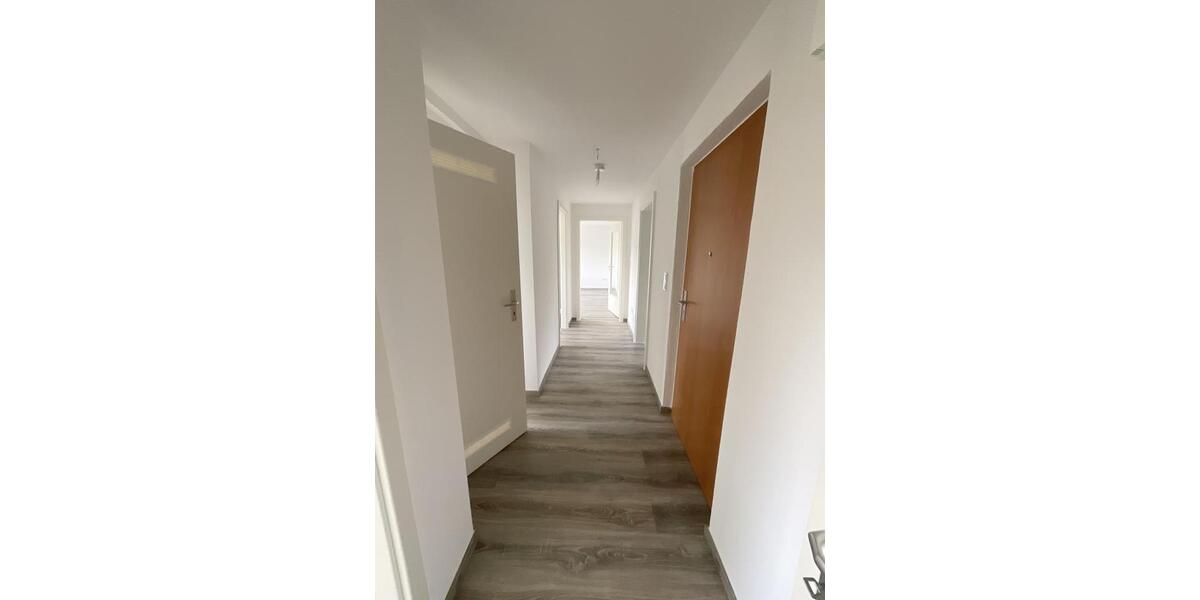 Dachgeschoßwohnung Wilhelmshaven Aldenburg - 4 Zimmer, 63 m&sup2;, 439&euro; | Angebot:26146059