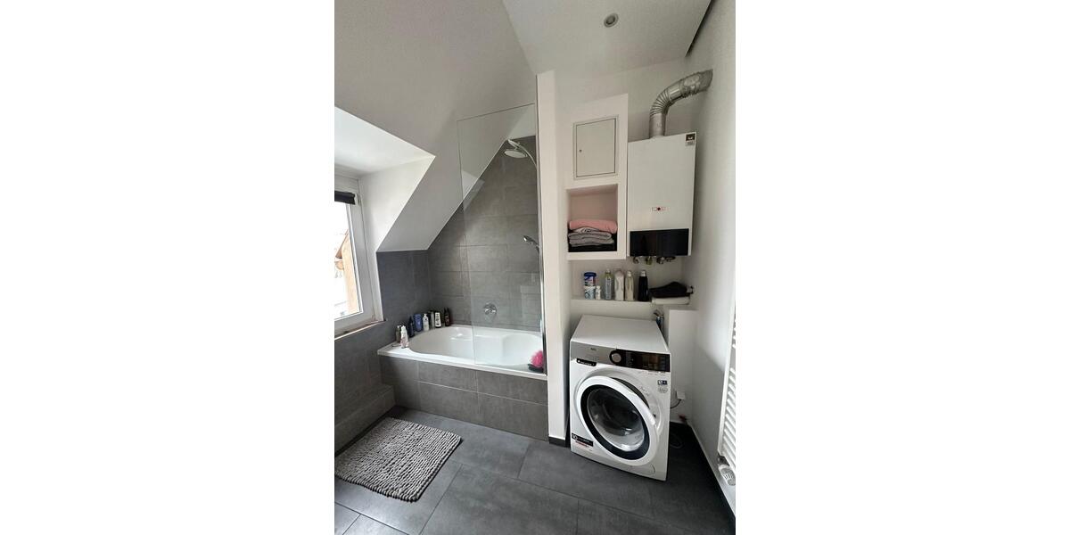 Dachgeschoßwohnung Hannover Döhren-Wülfel - 3 Zimmer, 82 m&sup2;, 1.107&euro; | Angebot:25012444