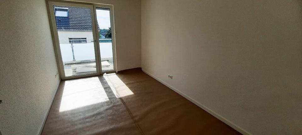 Erstbezug:schöne 3-Zimmer-Wohnung mit Aufzug, EBK, Balkon und TG 3 zimmer
