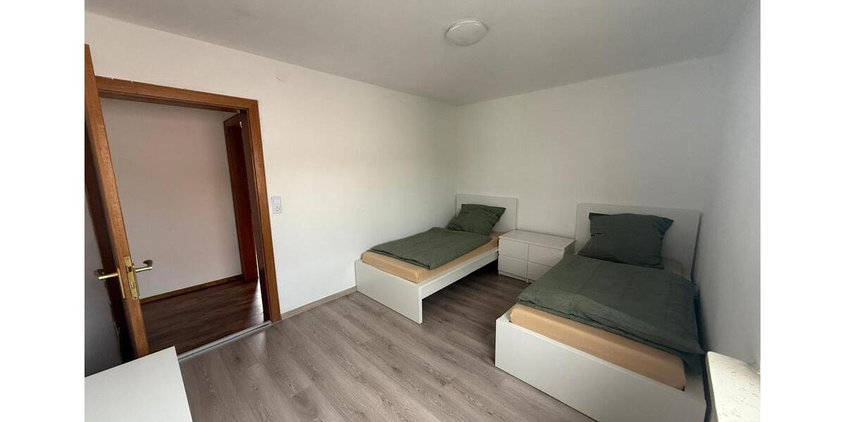 Wohnen auf Zeit Helmbrechts - 3 Zimmer, 100 m&sup2;, 25&euro; | Angebot:23566853