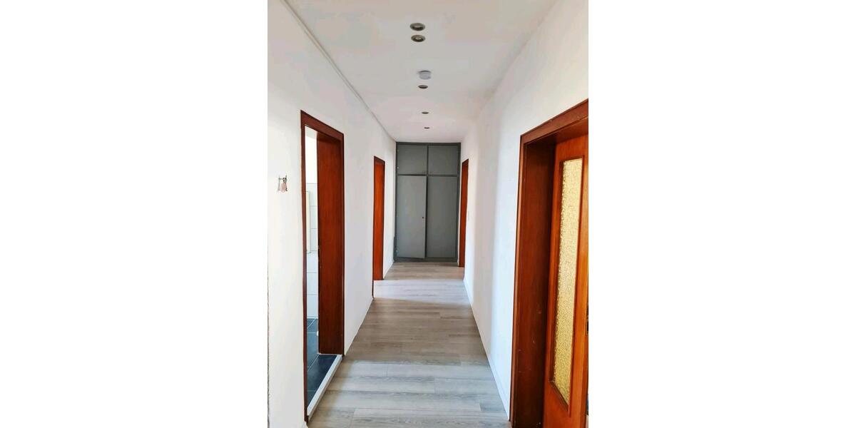 Etagenwohnung Lutzerath - 5.5 Zimmer, 132 m&sup2;, 690&euro; | Angebot:25828425