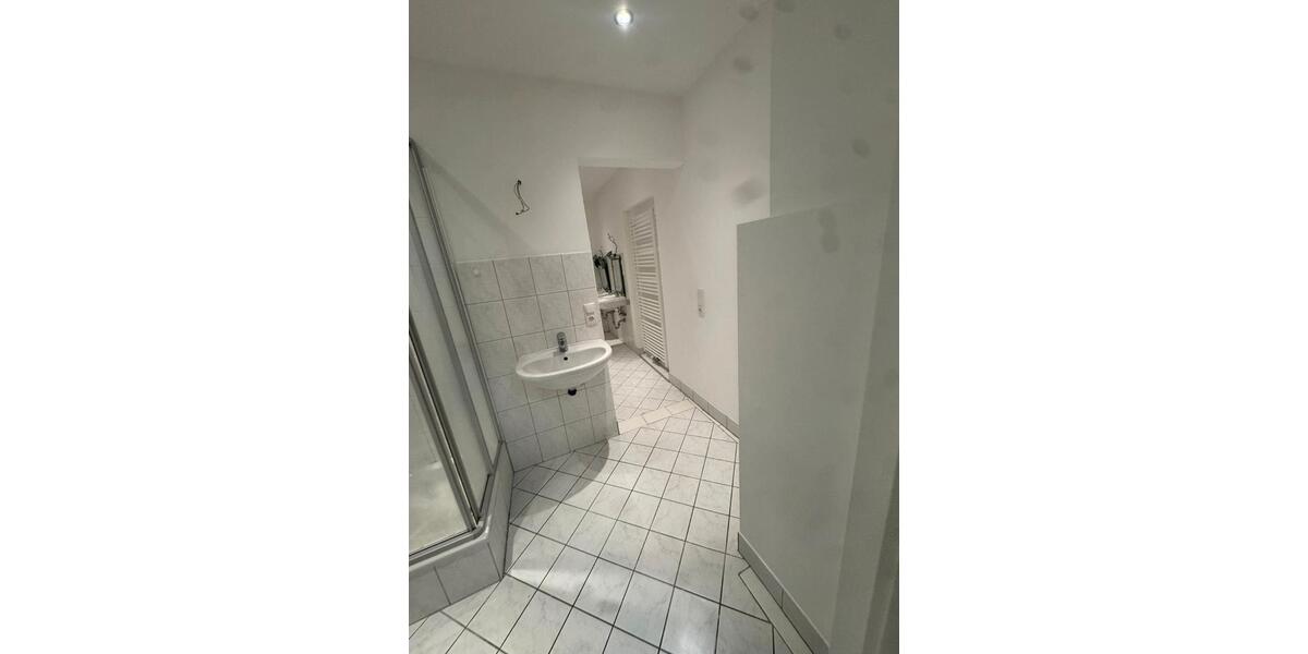 Etagenwohnung Deggendorf - 5 Zimmer, 140 m&sup2;, 590&euro; | Angebot:26036116