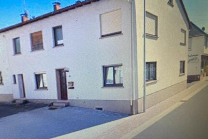 Wohnung Faulbach - 4 Zimmer, 90 m&sup2;, 890&euro; | Angebot:25839207