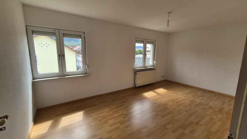 Etagenwohnung Bad Säckingen - 3 Zimmer, 113 m&sup2;, 1.220&euro; | Angebot:26199376