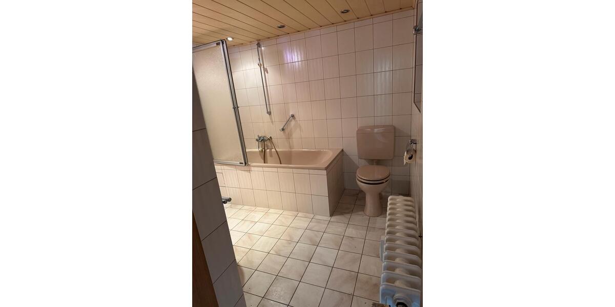 Erdgeschoßwohnung Essen Stadtbezirk IV - 2 Zimmer, 74 m&sup2;, 790&euro; | Angebot:26522793
