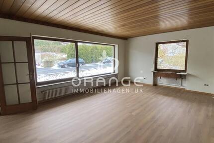 Sehr schöne neu renovierte 2 Zimmer Wohnung. 2 zimmer