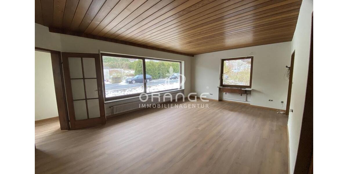 Sehr schöne neu renovierte 2 Zimmer Wohnung. 2 zimmer