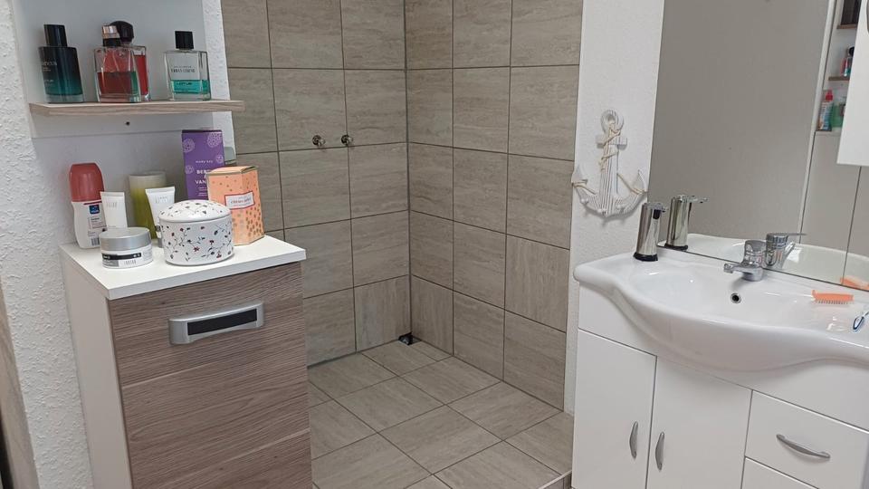 Etagenwohnung Gröningen - 5 Zimmer, 148 m&sup2;, 900&euro; | Angebot:26047050