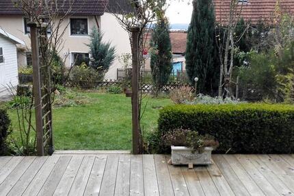 Schöne Wohnung mit Garten, Terrasse und Garage 2 zimmer