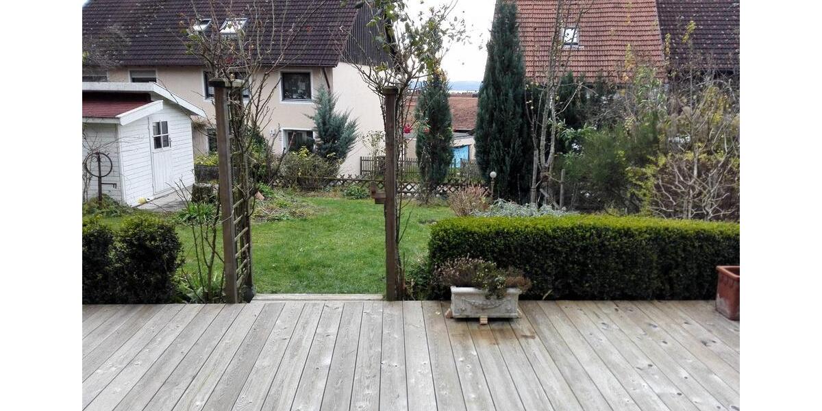 Schöne Wohnung mit Garten, Terrasse und Garage 2 zimmer