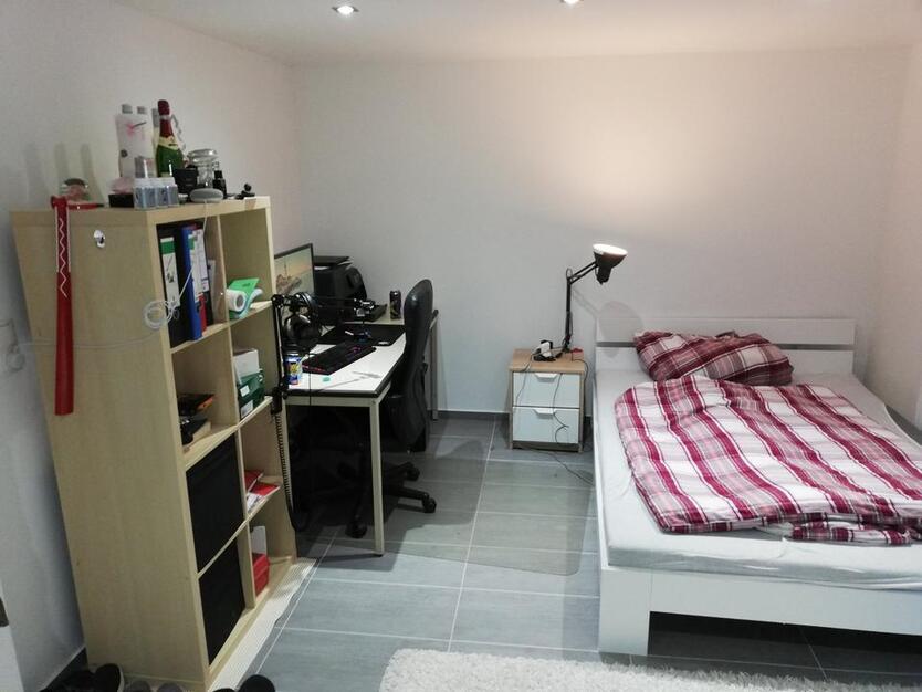 WG Zimmer - Zimmer - Wohnung - ZKB - zu vermieten an Studenten