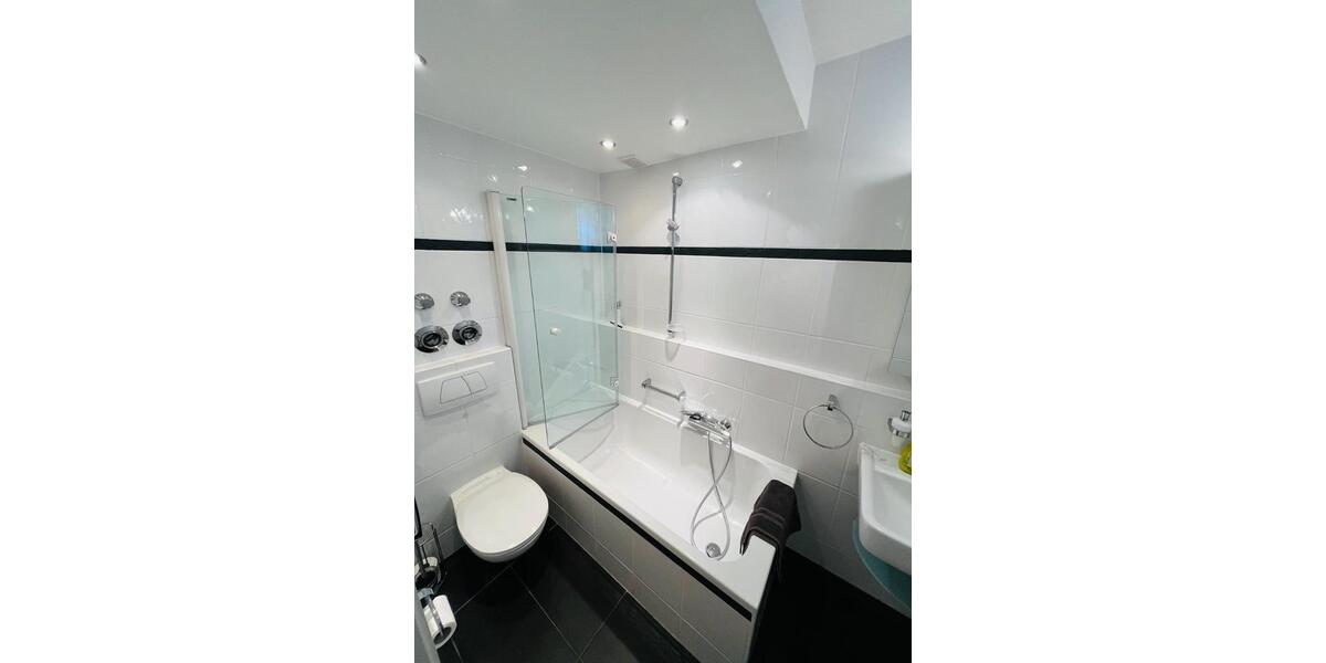 Wohnen auf Zeit Bergisch Gladbach Paffrath - 1 Zimmer, 65 m&sup2;, 1.300&euro; | Angebot:23836972