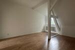 Dachgeschoßwohnung Saarbrücken West - 4 Zimmer, 65 m&sup2;, 750&euro; | Angebot:25883161