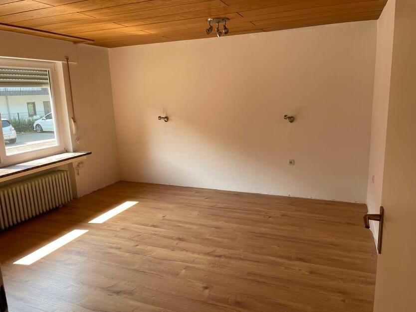 Helle 3-Zimmer-Wohnung in Netphen, Dreis-Tiefenbach (Ortsmitte)