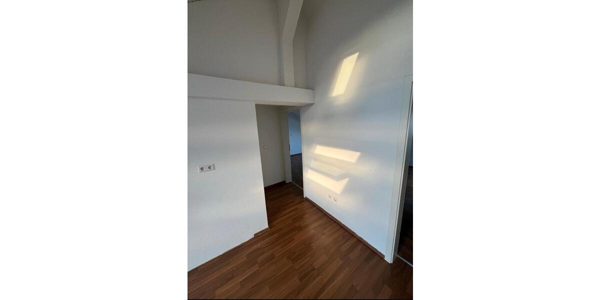 Dachgeschoßwohnung Heilbronn Kernstadt - 3 Zimmer, 80 m&sup2;, 1.000&euro; | Angebot:26633803
