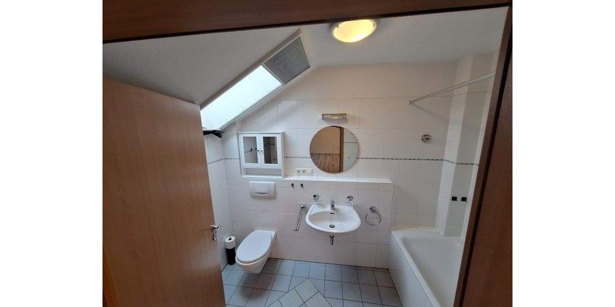 Etagenwohnung Bad Vilbel - 3 Zimmer, 83 m&sup2;, 1.060&euro; | Angebot:24426034