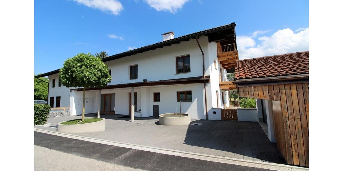 Exklusiv ausgestattetes Büro zimmer