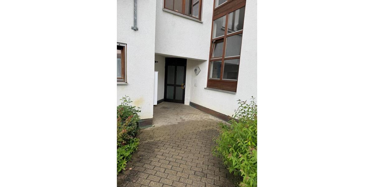 Etagenwohnung Eningen unter Achalm - 3 Zimmer, 83 m&sup2;, 1.440&euro; | Angebot:26593078