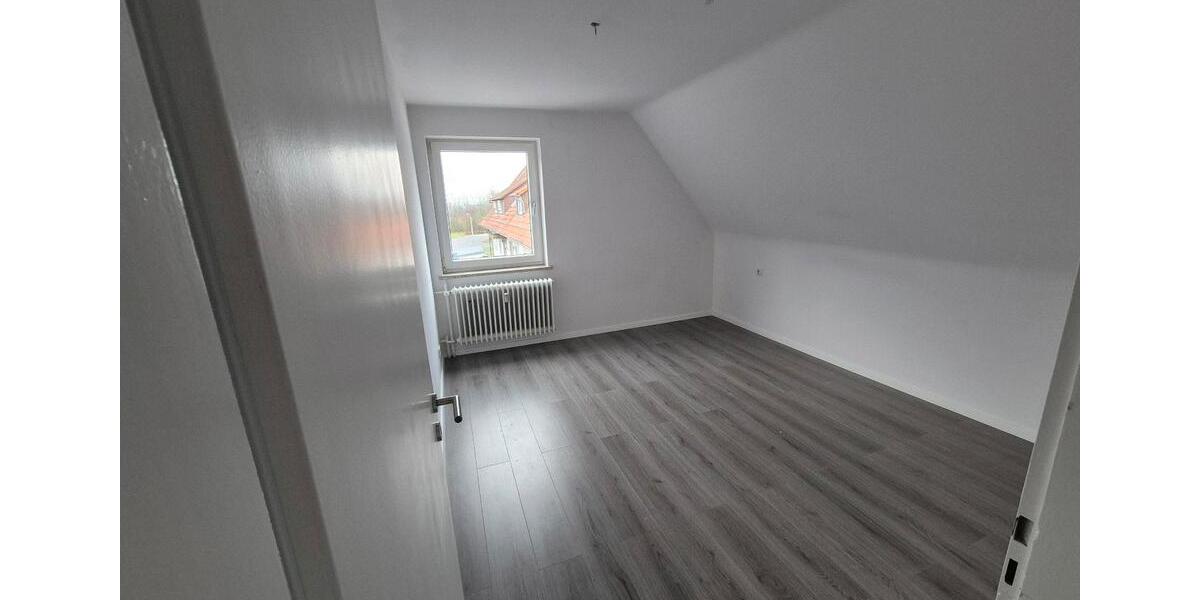 Dachgeschoßwohnung Kaufungen - 3 Zimmer, 65 m&sup2;, 750&euro; | Angebot:24998466