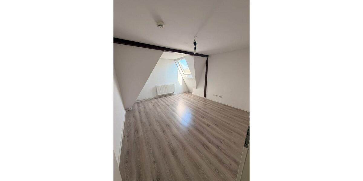 Dachgeschoßwohnung Offenbach am Main Buchrain - 1 Zimmer, 80 m&sup2;, 1.150&euro; | Angebot:26506874