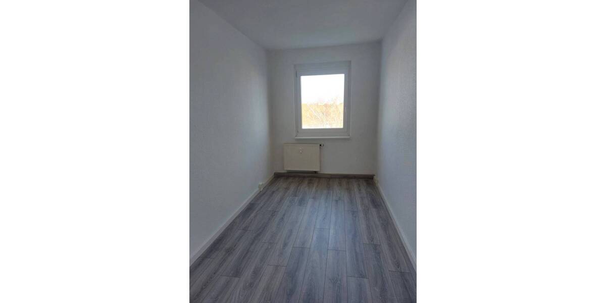 Zimmer Dessau-Roßlau Innenstadt - 3 Zimmer, 58 m&sup2;, 350&euro; | Angebot:25703980