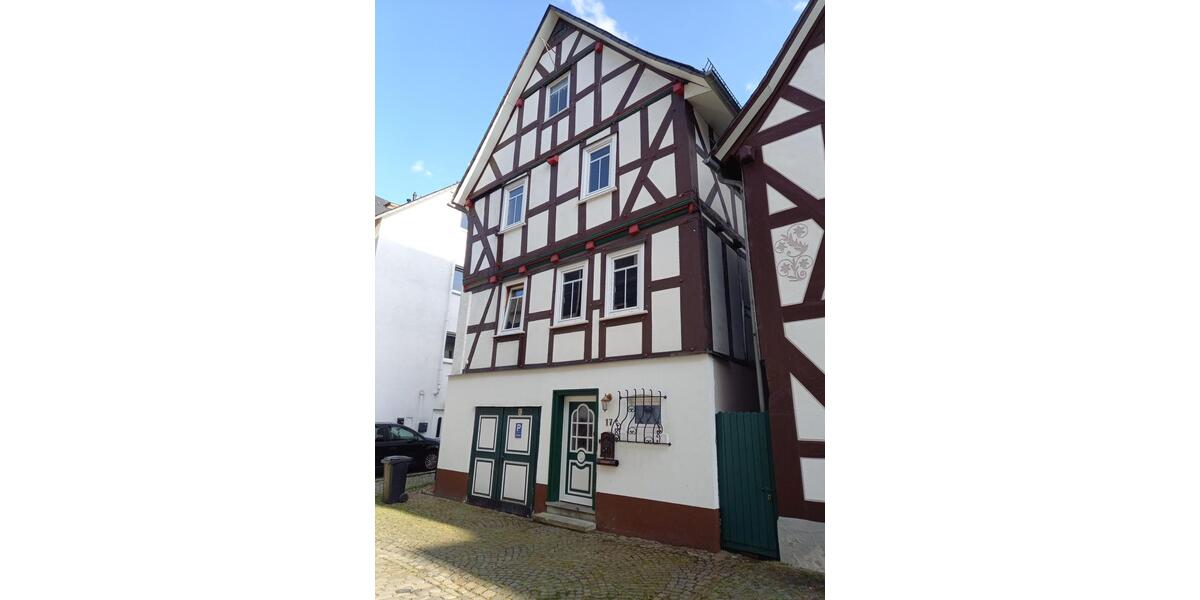 Einfamilienhaus Bad Laasphe - 4 Zimmer, 117 m&sup2;, 850&euro; | Angebot:26492605