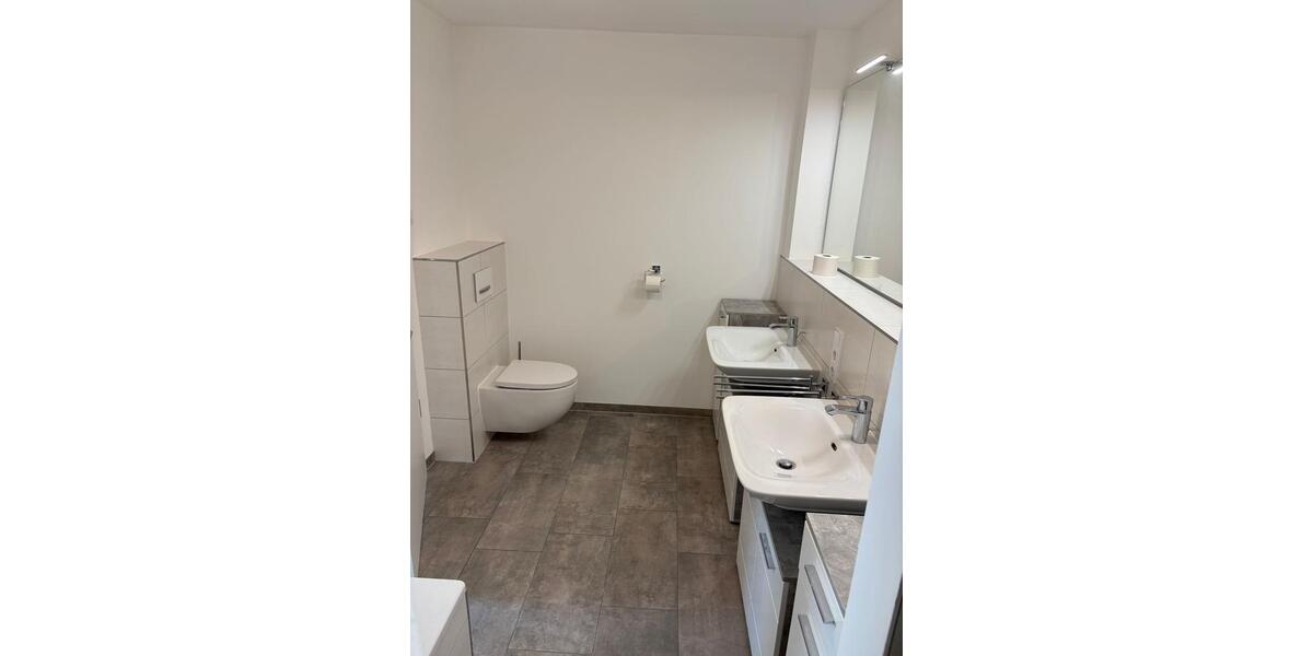 Dachgeschoßwohnung Bad Oeynhausen Dehme - 3 Zimmer, 121 m&sup2;, 1.290&euro; | Angebot:26578523