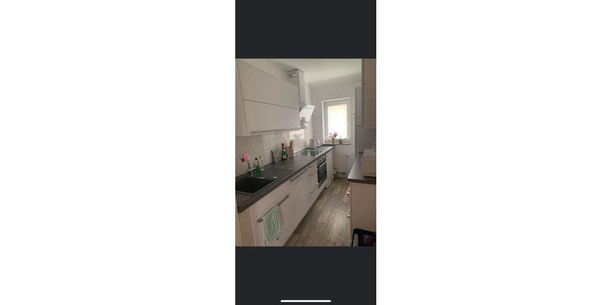 1-Raum-Wohnung mit Balkon, Dusche und Stellplatz in Naumburg 1 zimmer