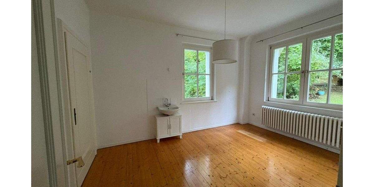 Sonnendurchflutete 6 - Zimmerwohnung mit Terrasse im oberen Ostviertel von Göttingen 6 zimmer